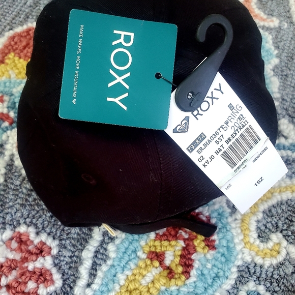 Roxy **SOLD*** - Picture 4 of 4